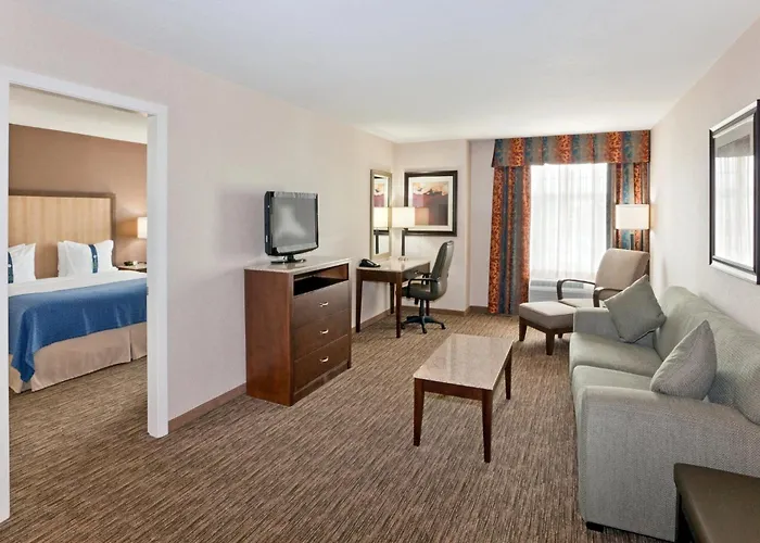 Holiday Inn Hotel & Suites Surrey East - Cloverdale By Ihg